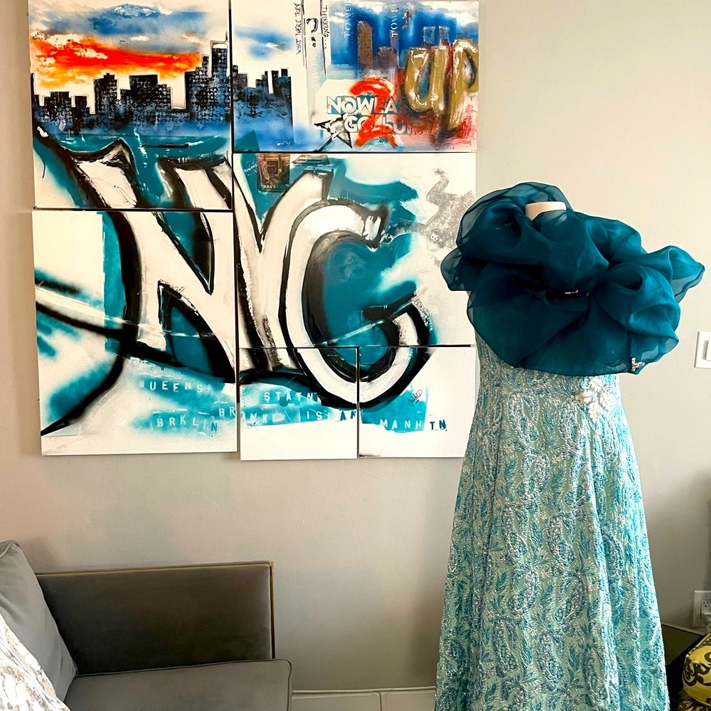 Vintage VOLUP  1950s1960s Brocade tea-length dress.